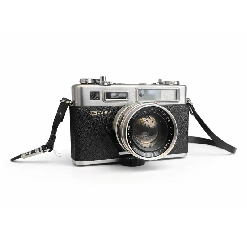 Vintage Yashica Electro 35 GSN  1970's Camera with original Leather pouch